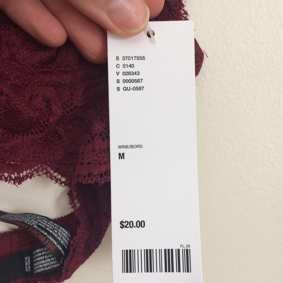 NWT Urban Outfitters Lace Bra - Picture 4 of 5